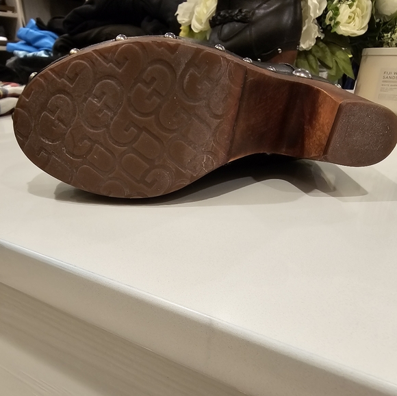 Ugg Savannah boot - Picture 2 of 4